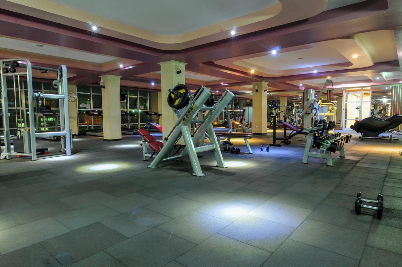 Russell Hotel Кампала Екстериор снимка