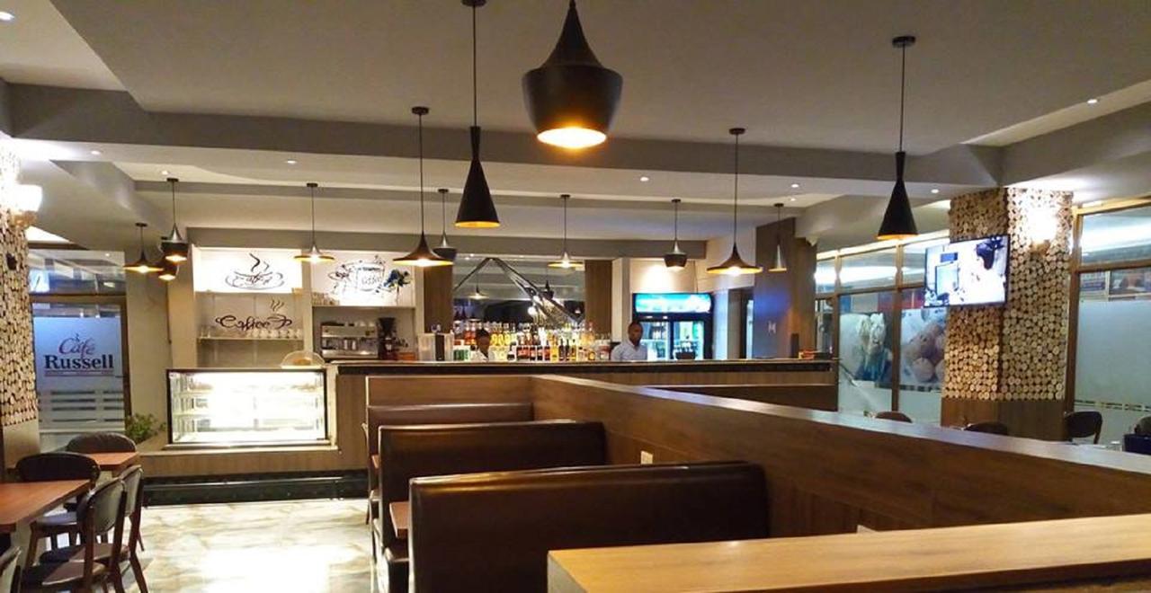 Russell Hotel Кампала Екстериор снимка